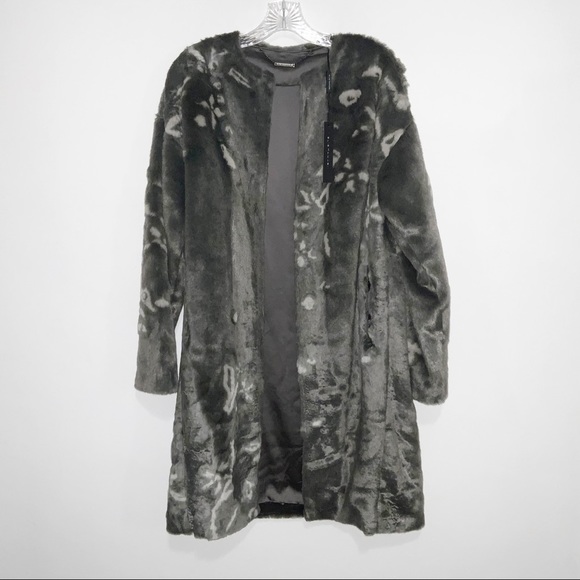 faux fur coat - Picture 4 of 10